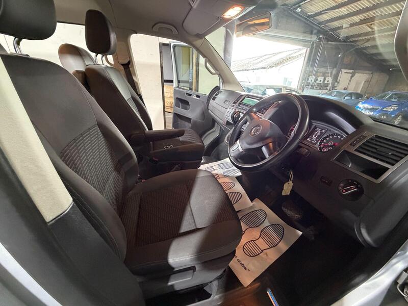 2015 Volkswagen Caravelle — photo 24