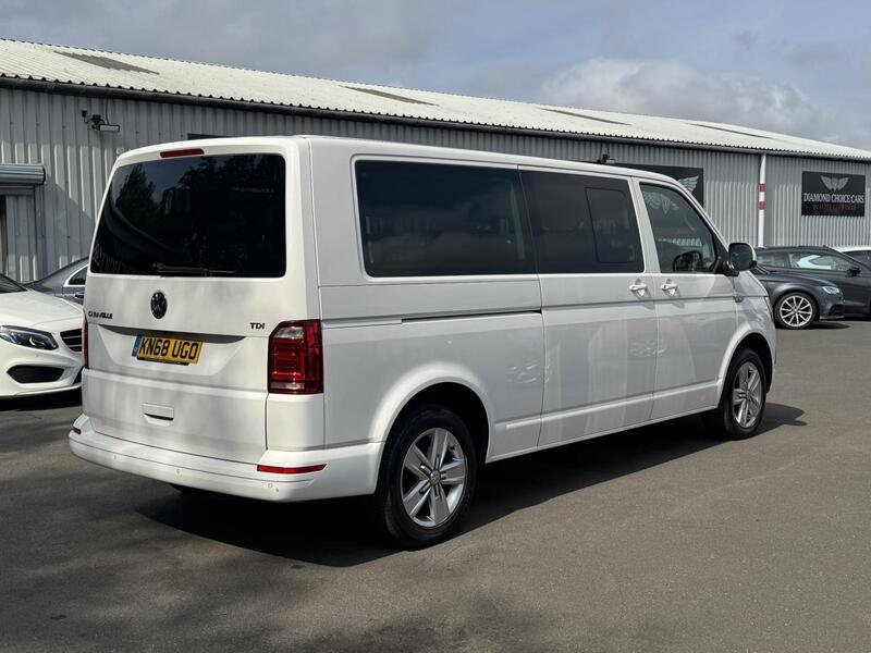 Volkswagen Caravelle view 5