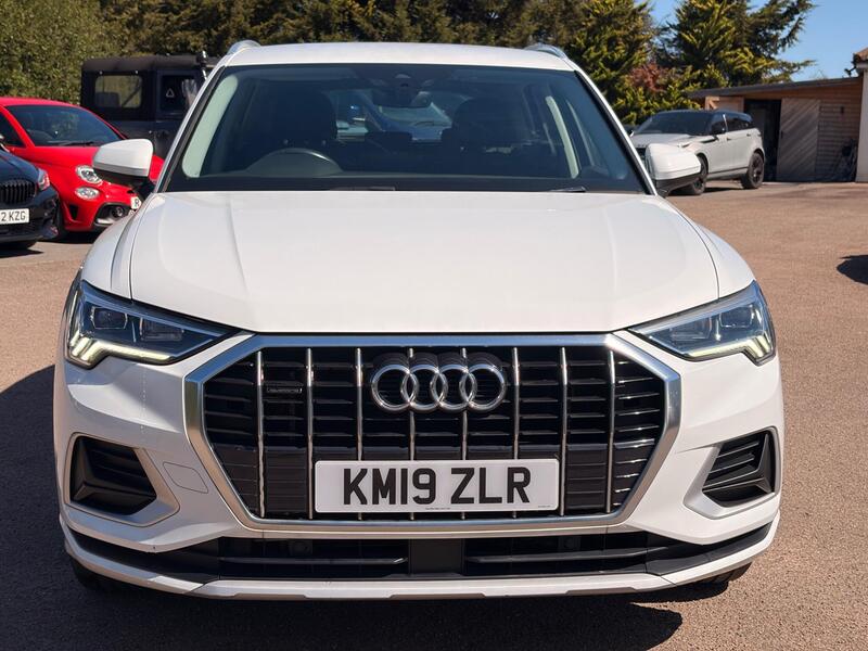 Audi Q3 view 2