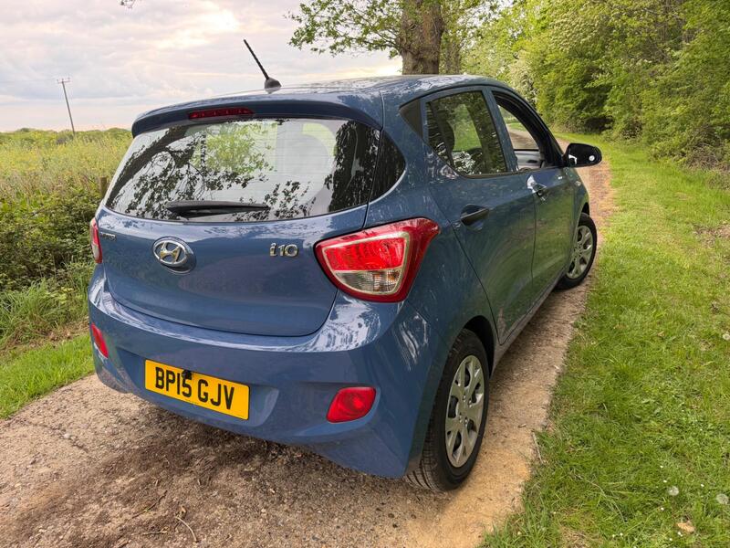 2015 Hyundai i10 — photo 9
