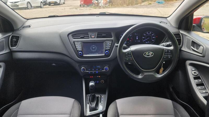 2017 Hyundai i20 — photo 19