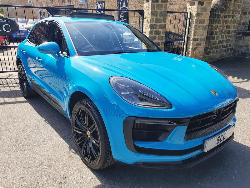 Porsche Macan view 3