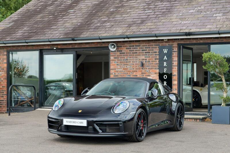 Porsche 911 view 3