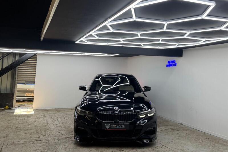BMW 3 Series view 4