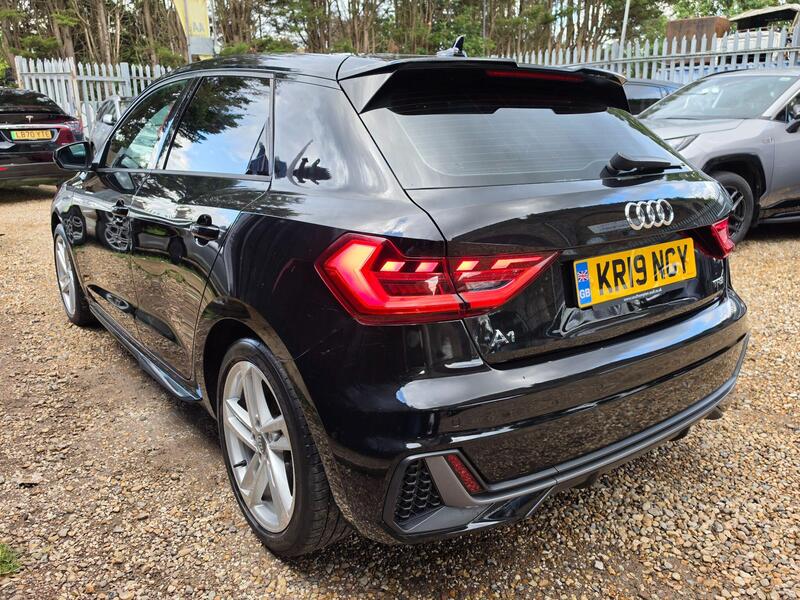 Audi A1 1.5 TFSI 35 S line Sportback S Tronic Euro 6 (s/s) 5dr thumbnail 6