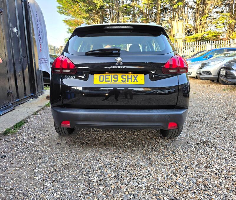 Peugeot 2008 1.2 PureTech Active Euro 6 (s/s) 5dr thumbnail 5