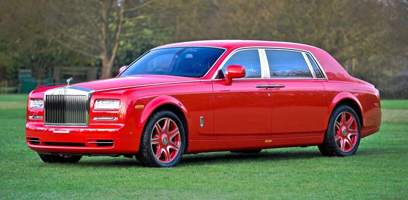 Rolls-Royce Phantom view 4