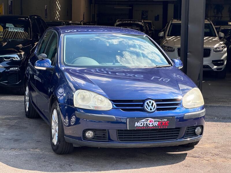 Volkswagen Golf view 2