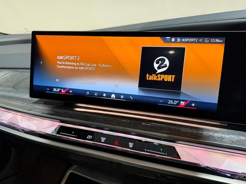 BMW I7 view 7