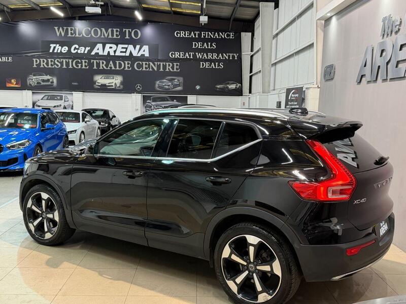 Volvo XC40 view 6