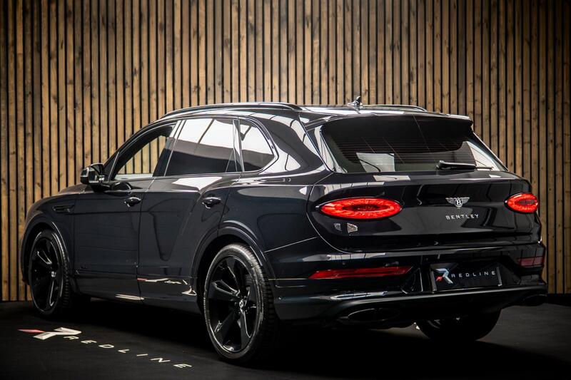 Bentley Bentayga view 3