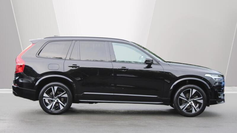 Volvo XC90 view 3