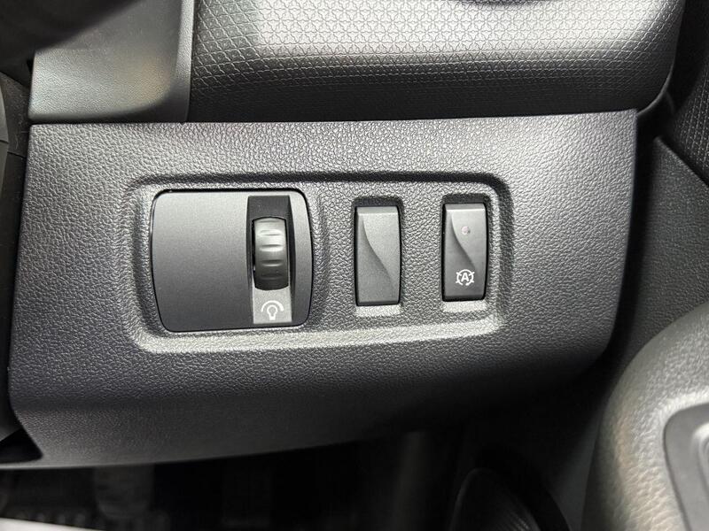 Renault Clio view 39