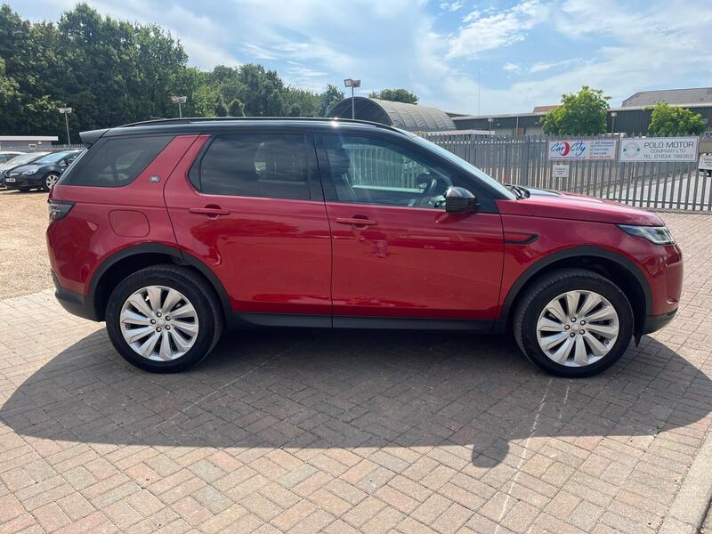 Land Rover Discovery Sport view 2