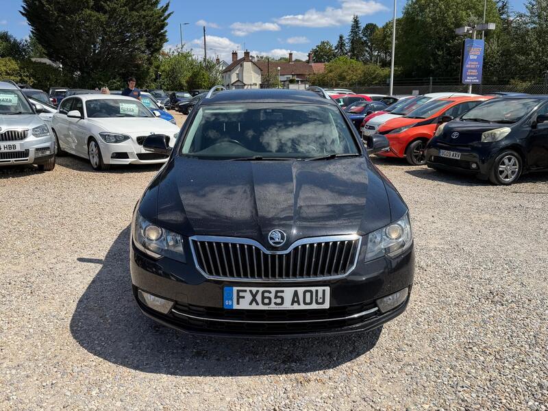 Skoda Superb view 4