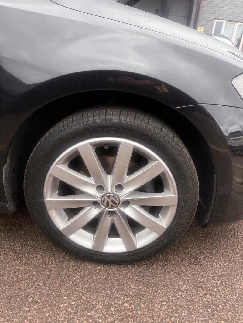 Volkswagen Golf view 5