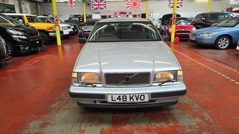 Volvo 850 view 16