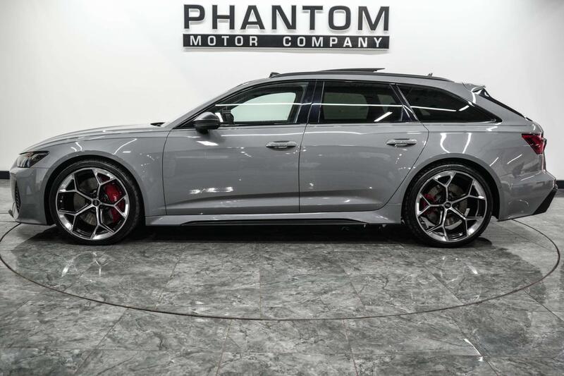 Audi RS6 Avant view 3