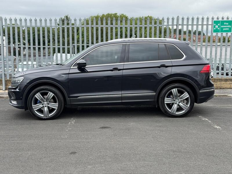 Volkswagen Tiguan view 5