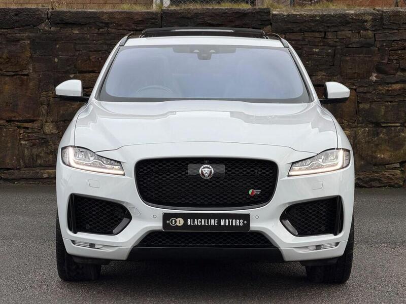 Jaguar F-Pace view 2