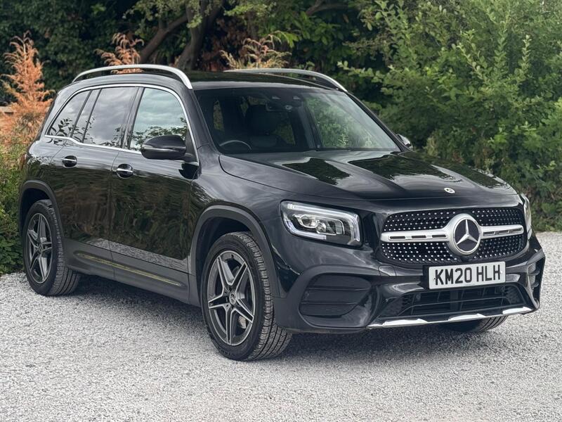 Mercedes-Benz Mercedes-Benz GLB view 3