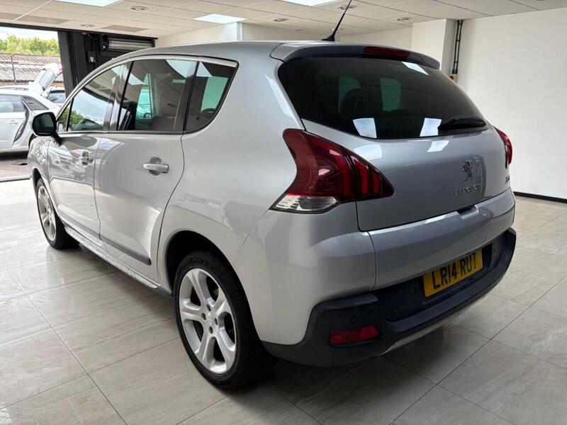 Peugeot 3008 view 5