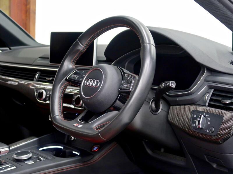 Audi S4 Avant view 2