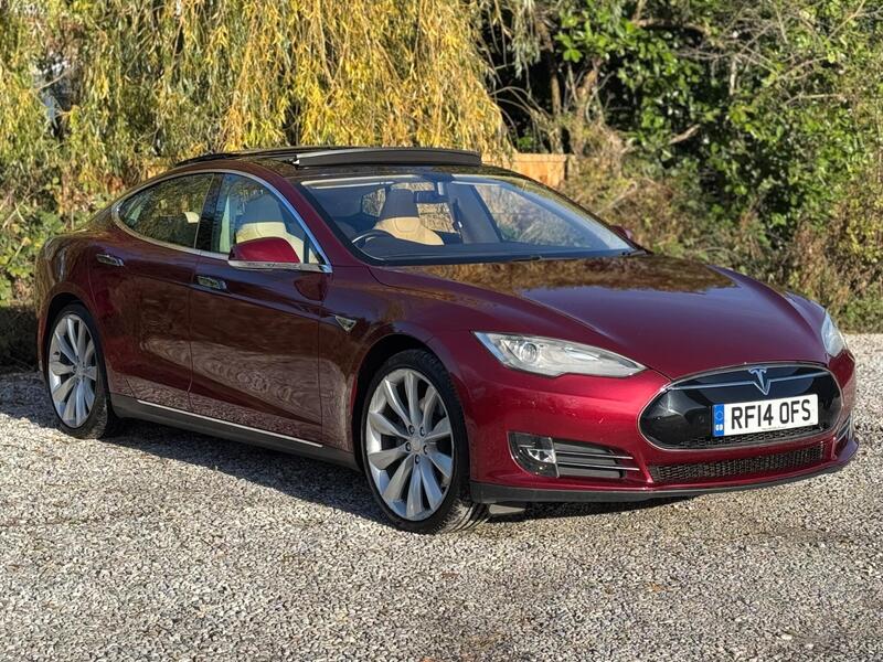 Tesla Model S view 3
