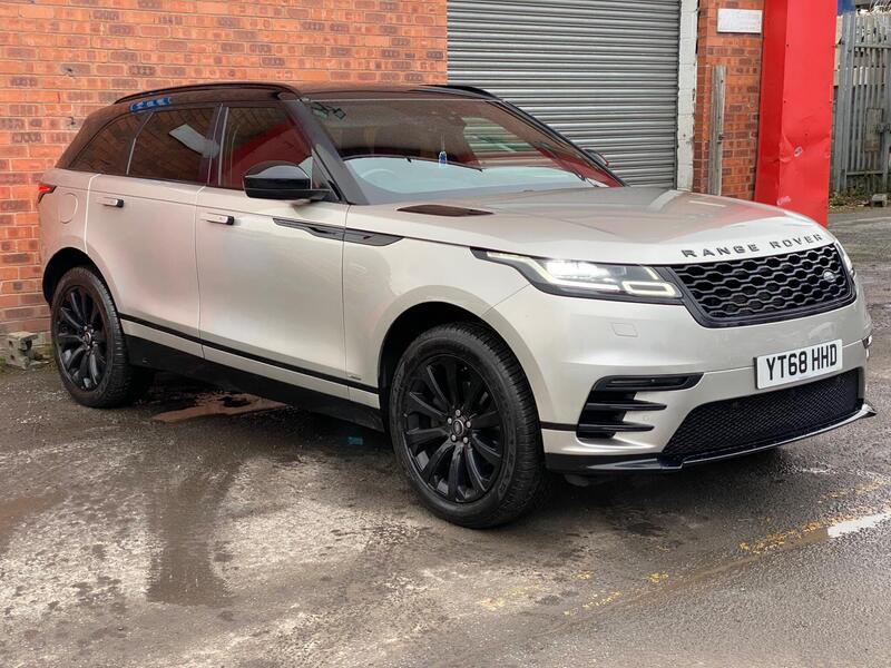 Land Rover Range Rover Velar view 4