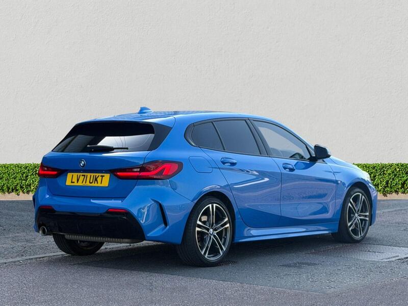 BMW 1 Series view 7