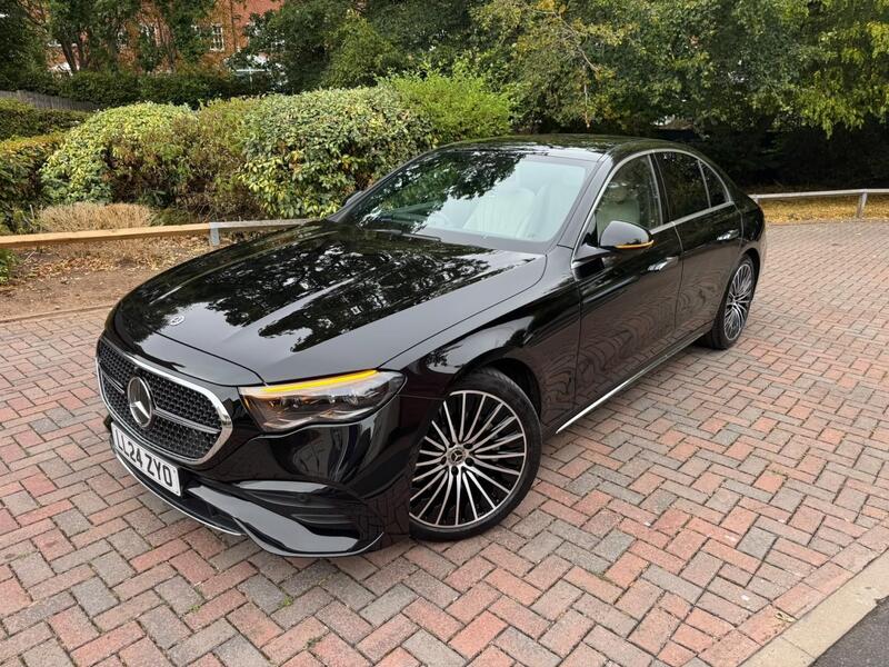 Mercedes-Benz E-Class view 3