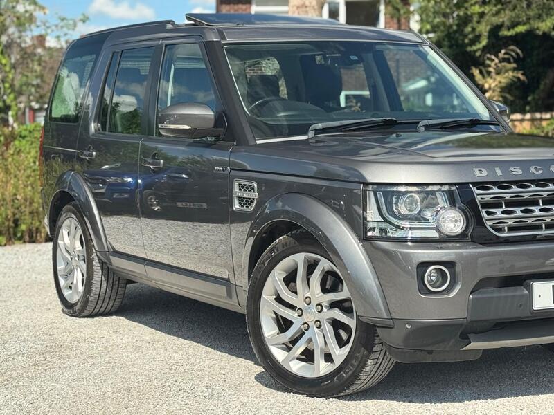 Land Rover Discovery view 2