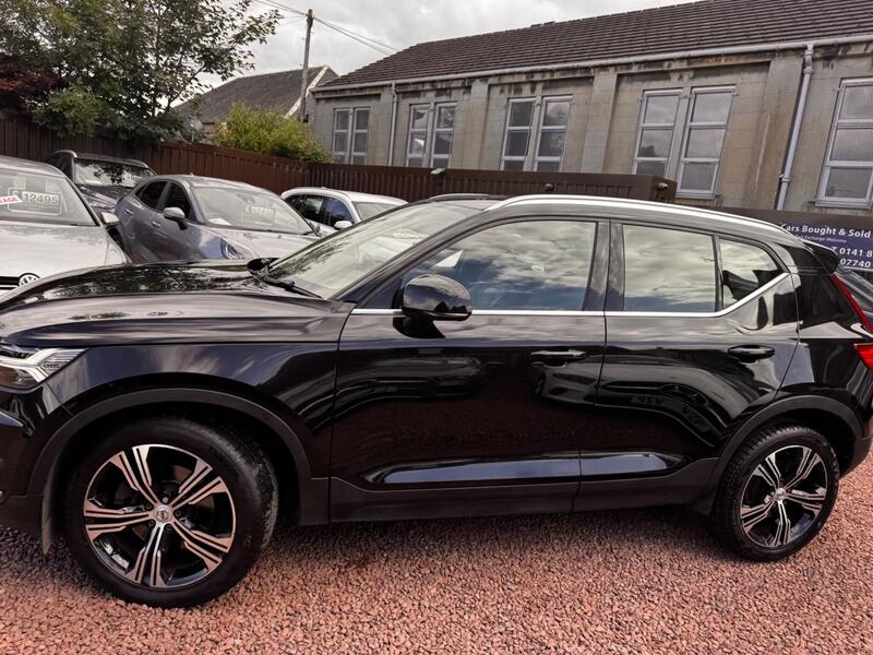 Volvo XC40 view 6