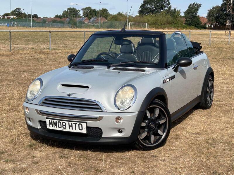 Mini Convertible view 2
