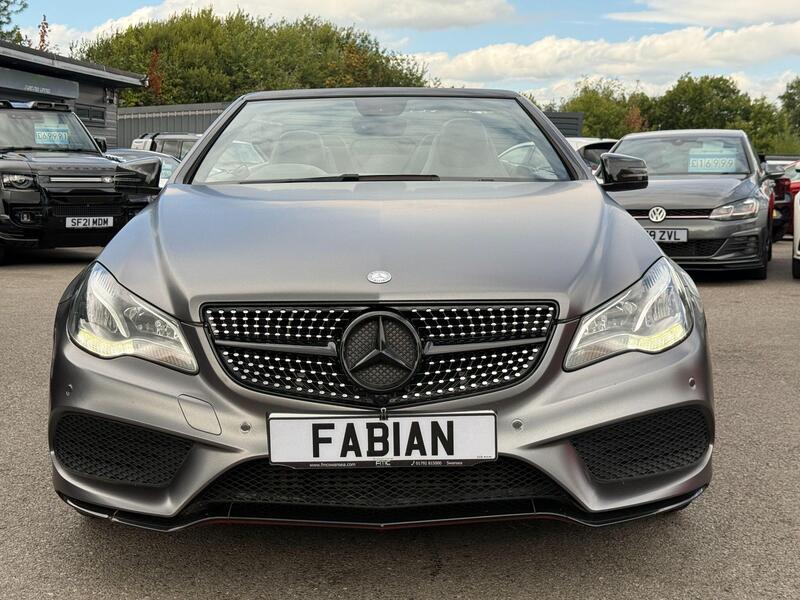 Mercedes-Benz E-Class view 4