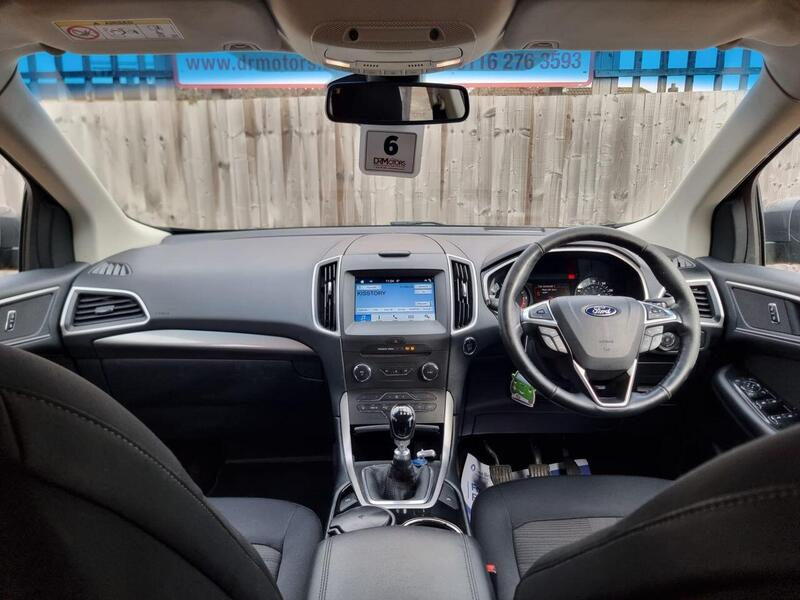 Ford Edge view 5