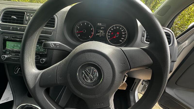 2013 Volkswagen Polo — photo 15