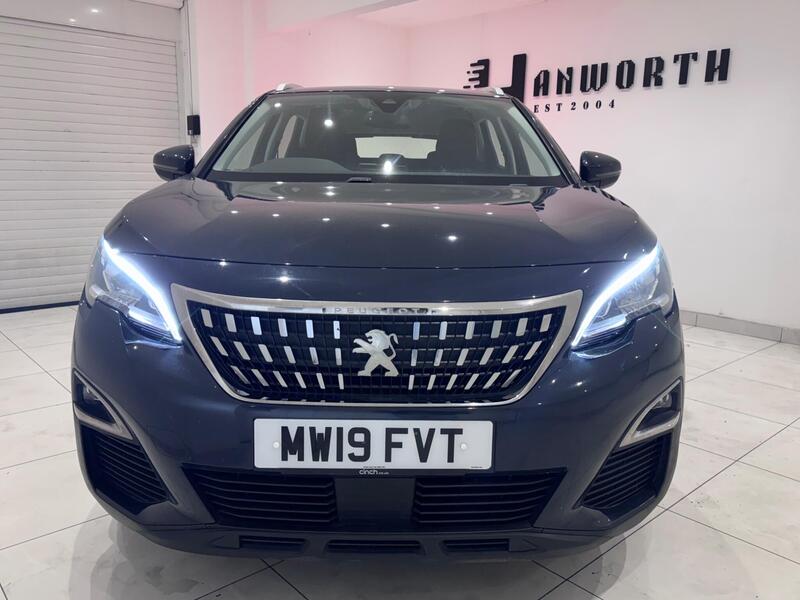 Peugeot 3008 view 4