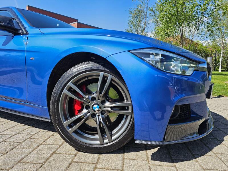 BMW 3 Series view 3