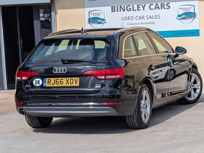 Audi A4 view 7