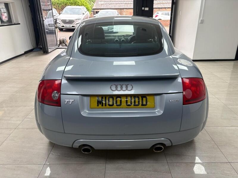 Audi Audi TT view 4