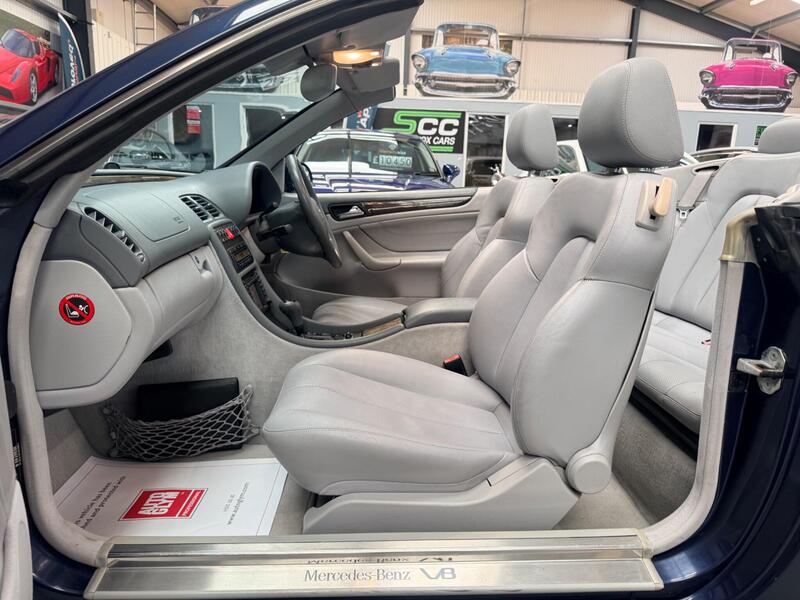 Mercedes-Benz CLK view 4