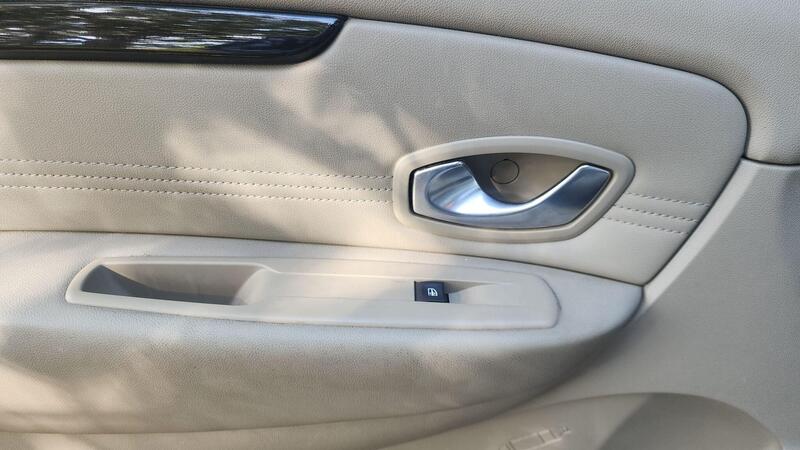 2010 Renault Scenic — photo 52