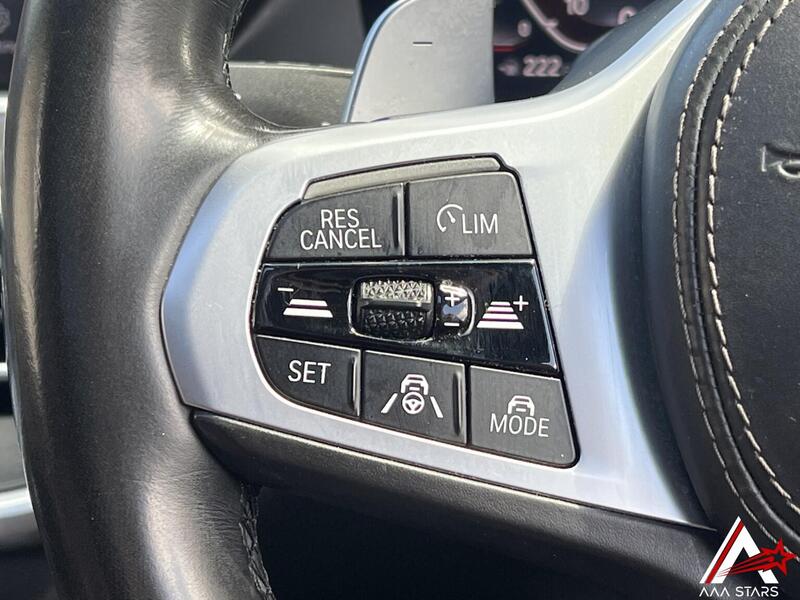 BMW X7 view 5
