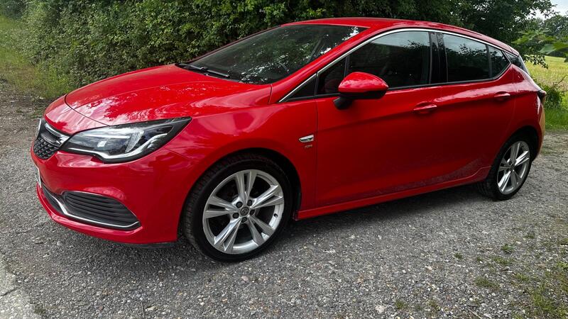 2017 Vauxhall Astra — photo 3