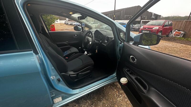 2014 Nissan Note — photo 11