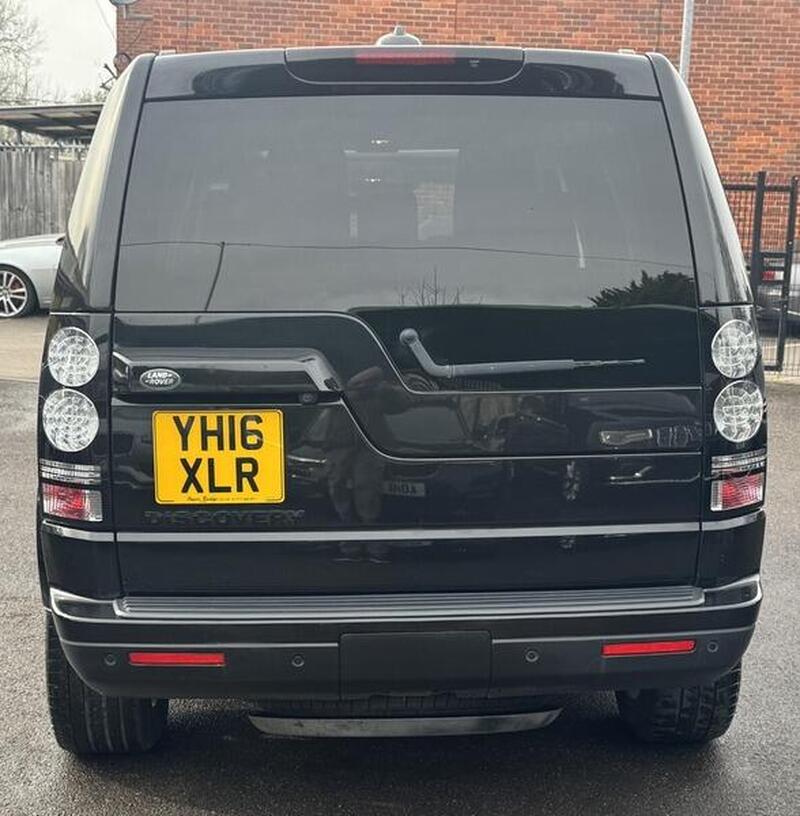 Land Rover Discovery 4 view 4