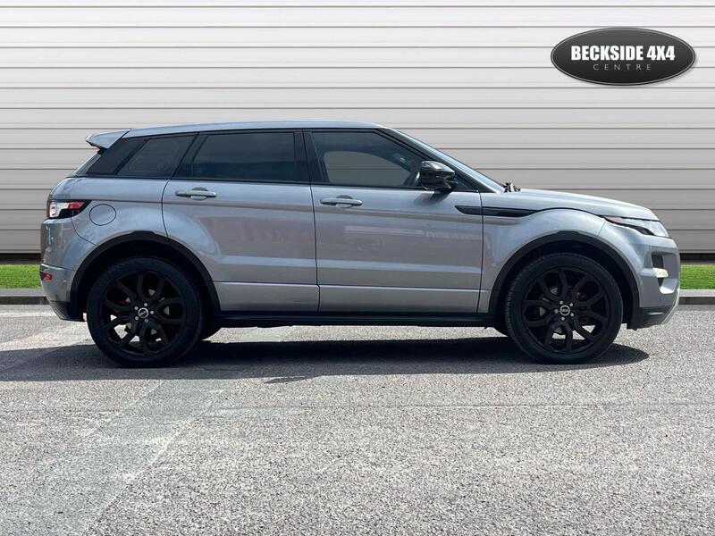 Land Rover Range Rover Evoque view 2