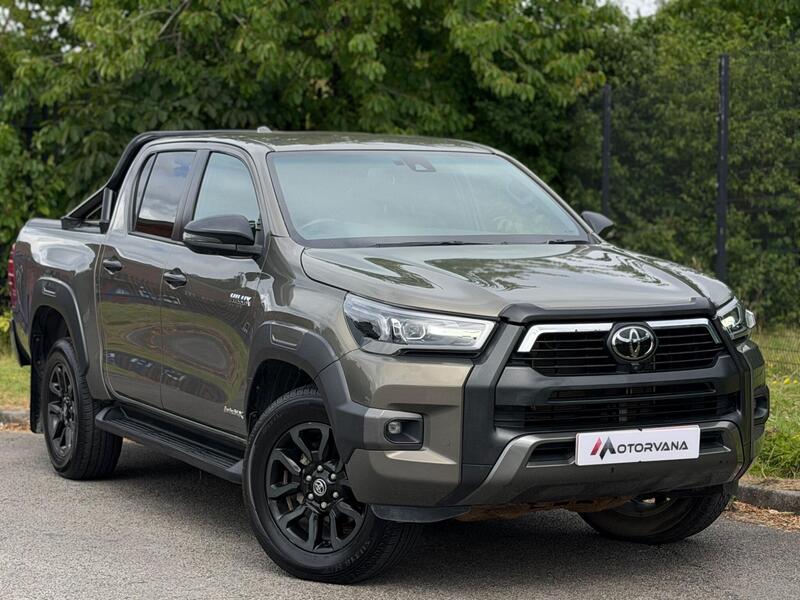 Toyota Hilux main image
