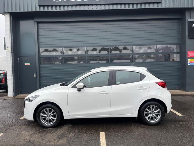 Mazda Mazda2 view 2